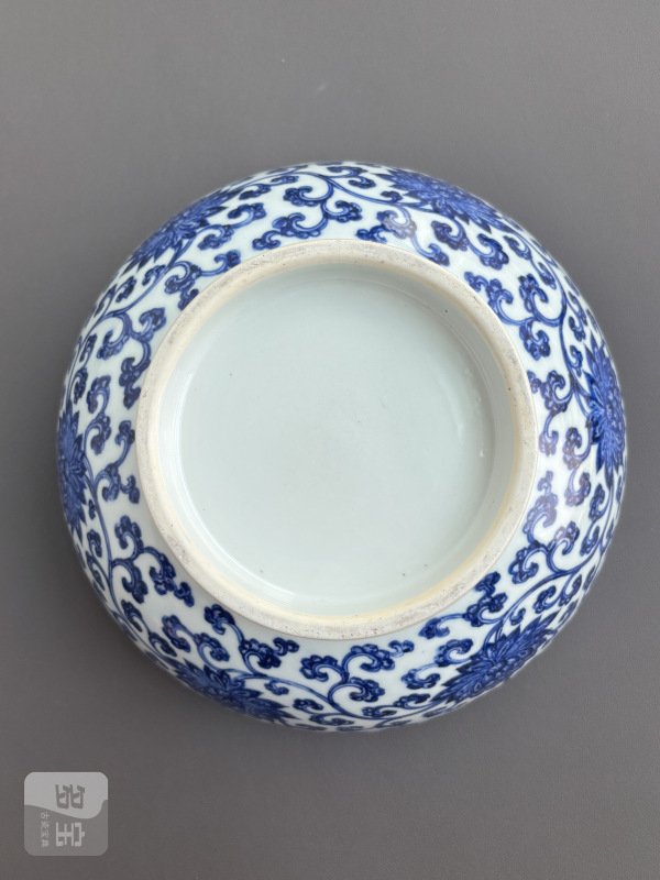 清雍正 青花缠枝花卉纹大碗 - 图11